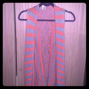 Striped Sleeveless Sweater/Cardigan Size: SMALL